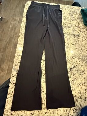 Lululemon Black Size 6 High Rise Stretch Comfy